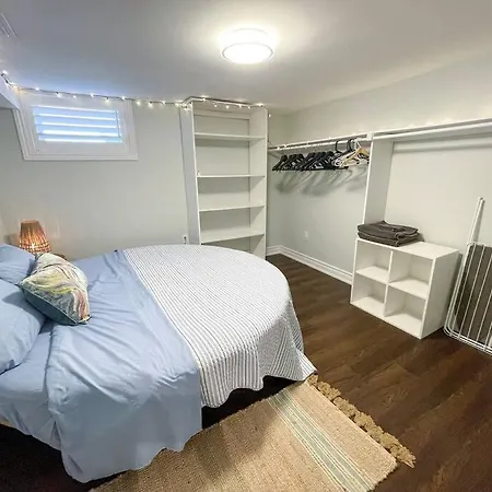 Spacious & Renovated 1Bd Suite W/Parking Toronto Exterior photo