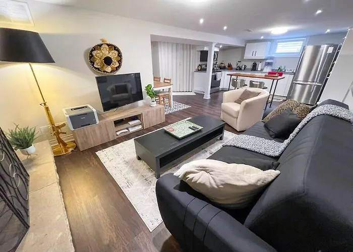 Spacious & Renovated 1Bd Suite W/Parking