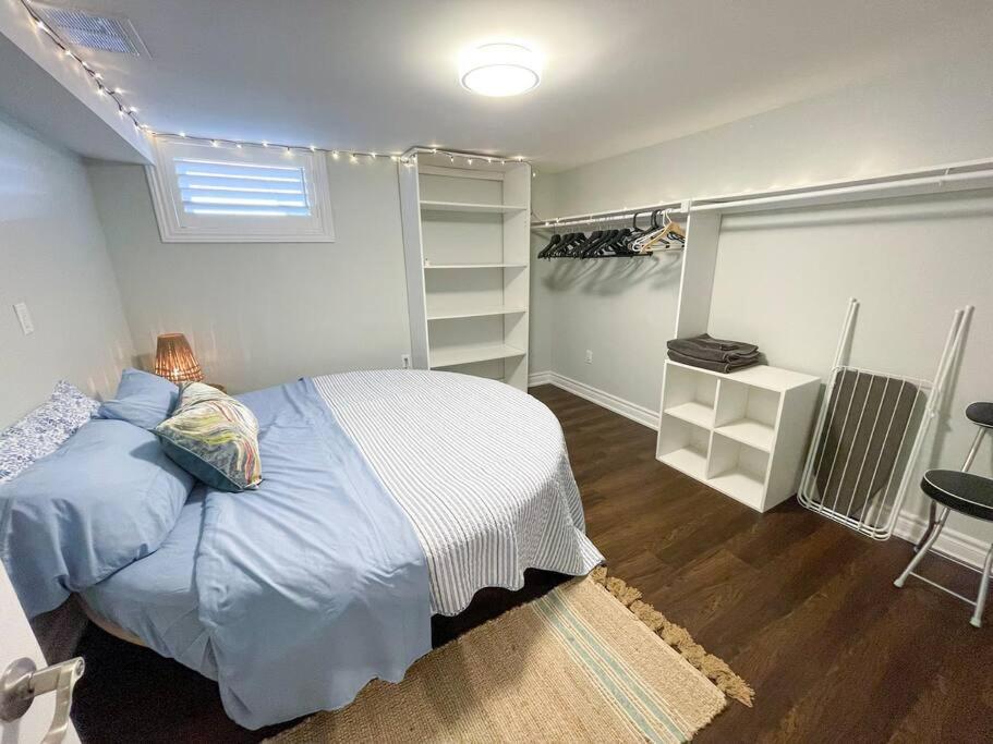 Spacious & Renovated 1bd W/parking Toronto