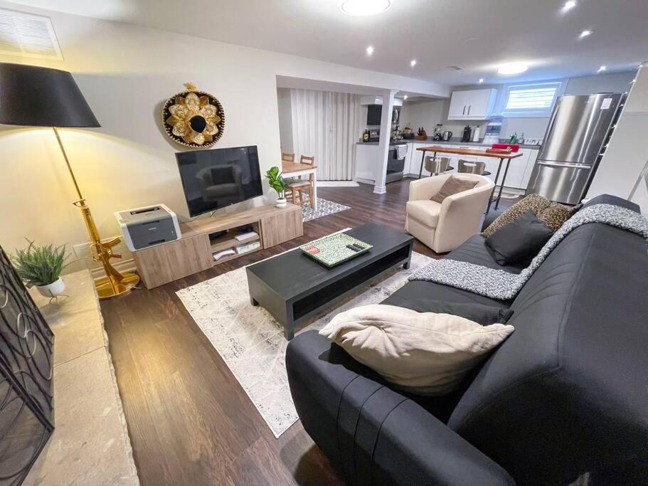 Spacious & Renovated 1bd W/parking