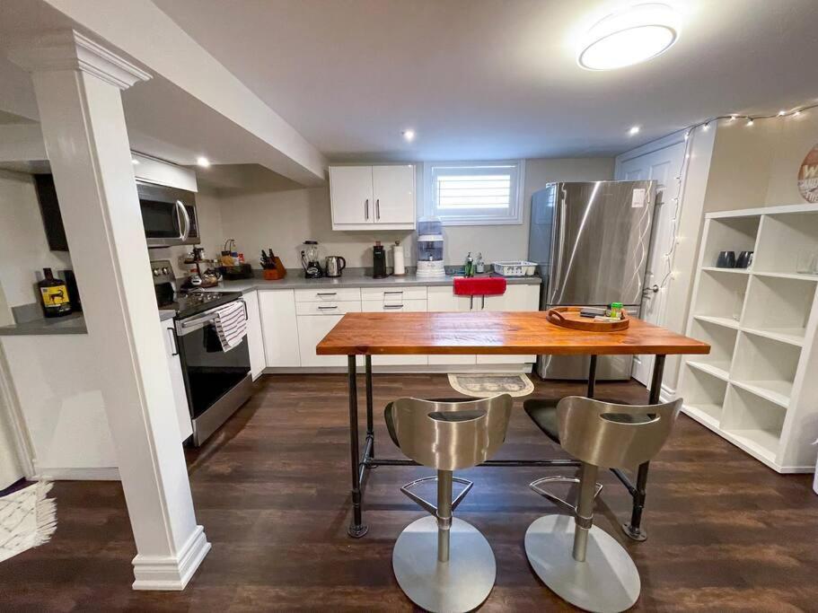 Spacious & Renovated 1bd W/parking * Toronto