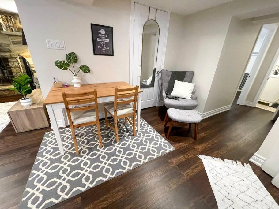 Spacious & Renovated 1bd W/parking Apartment Toronto